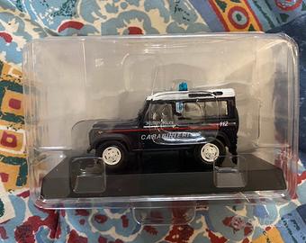 Modellini defender e campagnola Carabinieri
