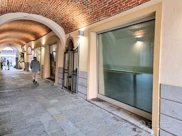 Locale Bar/Ristorante o Studio Professionale