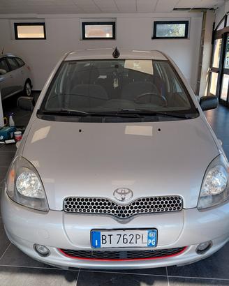 TOYOTA YARIS ANNO 2001 BZ 1.0 ADATTA NEOPATENTATI 