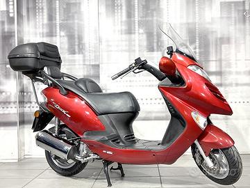 Kymco Grand Dink 250