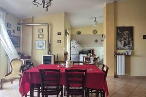 5 LOCALI A VIETRI SUL MARE