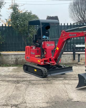 E123 Mini escavatore 13 q Hinowa