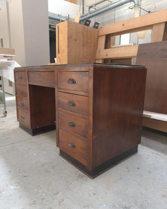 Scrivania Vintage in Legno