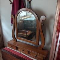 Specchiera classica da appoggio legno cassetti