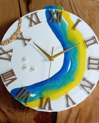 Orologio in resina su tela fatto a mano