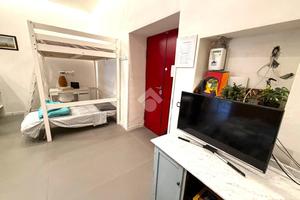 MONOLOCALE A PORTICI