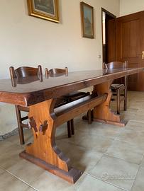 Tavolo legno taverna mansarda