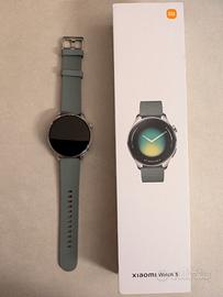 Smartwatch Xiaomi Watch 5 con Google WearOS