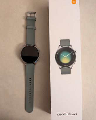 Smartwatch Xiaomi Watch 5 con Google WearOS