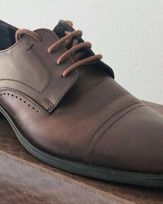 Scarpe uomo "BATA" n. 40 in pelle, come nuove!