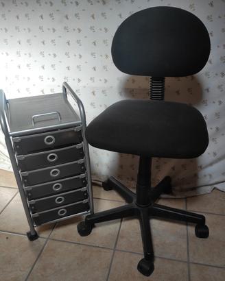 Sedia e cassettiera da scrivania
