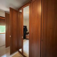 Guardaroba, cassettiera con specchio e comodini