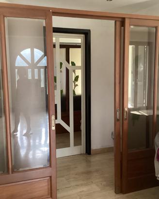 divisorio con porta scorrevole
