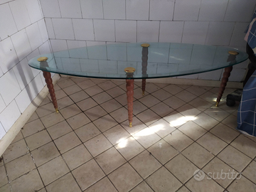 Tavolo ovale in vetro