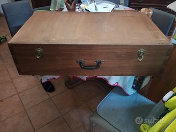 valigia d'epoca in legno