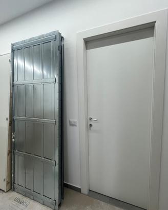 2 Porte a scrigno + 1 porta battente-ottime condiz