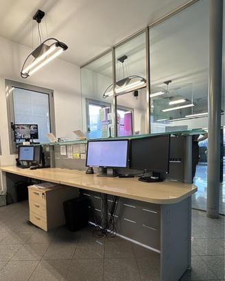 Bancone/ Reception/Tavolo