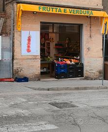 Frutta e verdura attività alimentari a Fermo