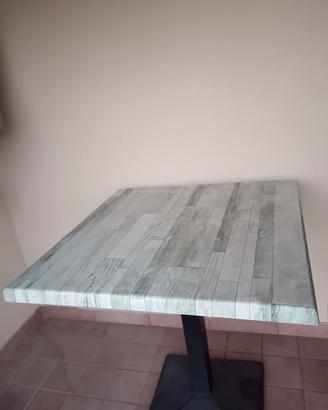 Tavolino da esterno 70x70  con 4 sedie abbinate
