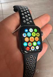 Apple Watch SE 40mm GPS – 32GB – Grigio Siderale