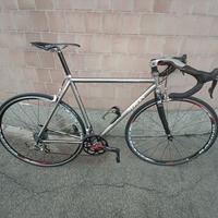 bici da corsa Merlin in titanio 