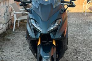YAMAHA T MAX 560 TECH MAX