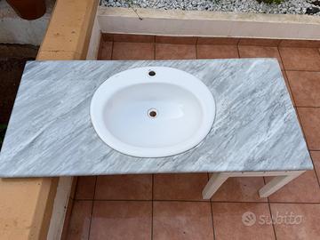 Piano da bagno in marmo con lavabo da incasso