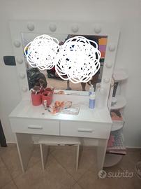 Scrivania postazione trucco make up