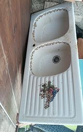 Lavandino in porcellana francese