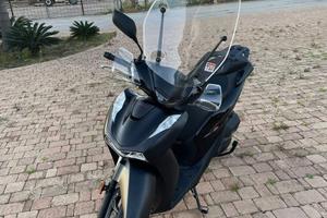 SH 125 Sport nero opaco anno 2024 in garanzia