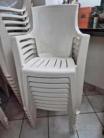 sedie in plastica impilabili