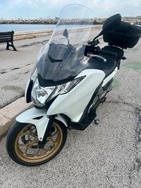 Honda Integra 700