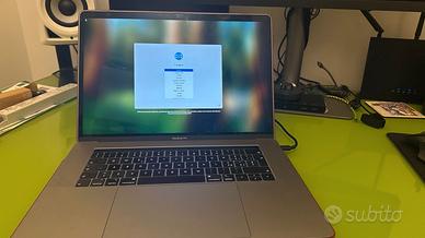 MacBook Pro 15,4" Intel i7 6-core a 2,6GHz Retina