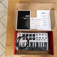 AKAI Keyboard e Pad Controller