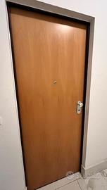 Porta blindata conpleta di telaio gia smontata
