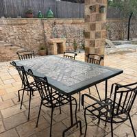 Tavolo esterno e sedie