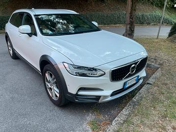 Volvo v90 cross country