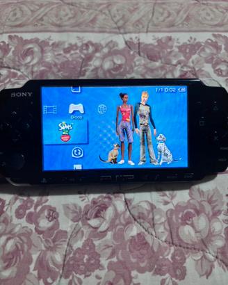 PSP 3004 + 5 Giochi + Memory Stickduo