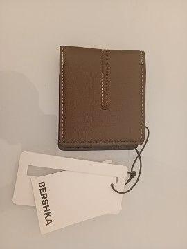 Portafoglio Bershka effetto pelle