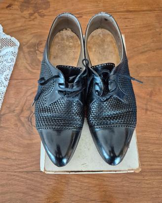 Scarpe in cuoio nero anni 80-90 taglia 40 e 1/2