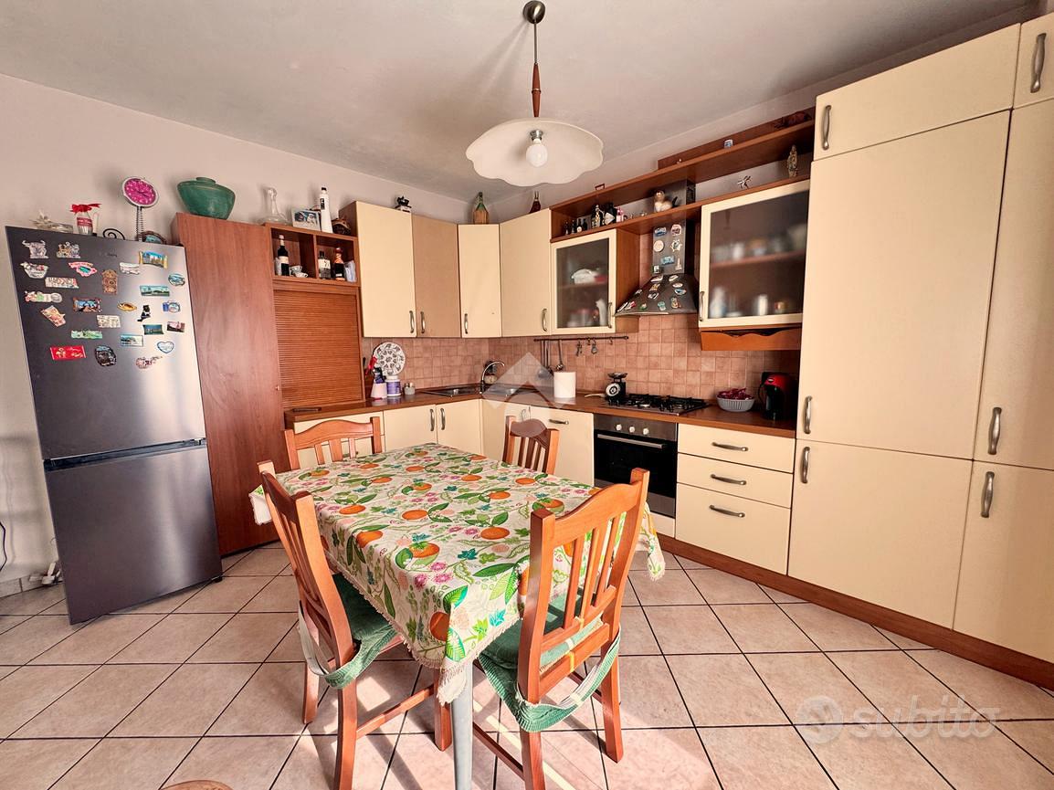 4 LOCALI A VALLEFOGLIA - Vista 6