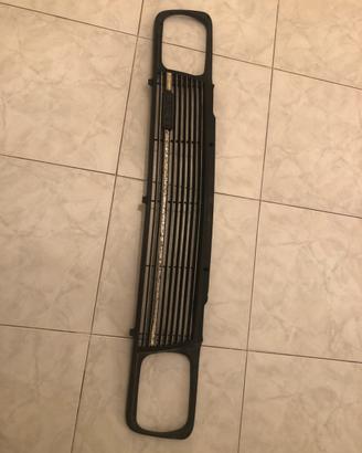 127 Fiat mascherina  anteriore 2” serie usata !