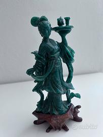 Statuina Cinese in Giada con base in legno.