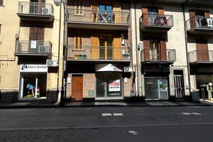 Locale Commerciale in Via Roma Atripalda