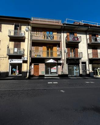 Locale Commerciale in Via Roma Atripalda