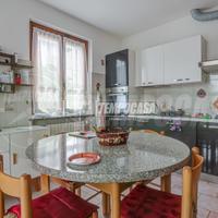 VILLA SINGOLA DISPOSTA SU UN UNICO LIVELLO