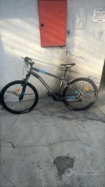 Bicicletta montembike rockrider 100