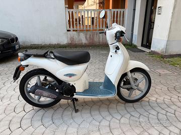 Scarabeo 50 cc De Luxe
