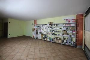 NEGOZIO A ROMANO DI LOMBARDIA