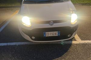 AUTO ADATTA A NEO-PATENTATI